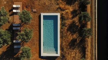 10 kolam renang outdoor