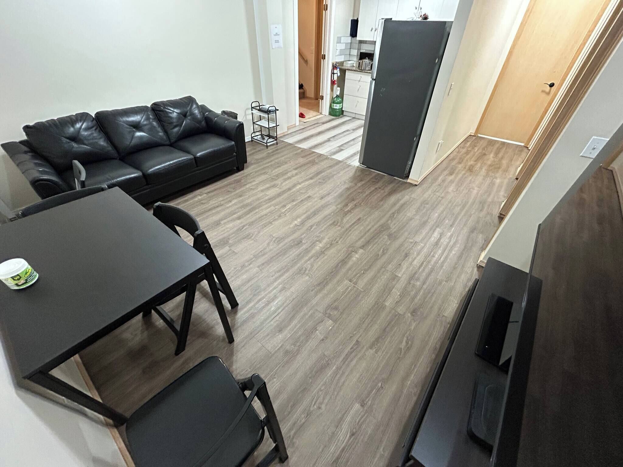 Room, 3 Bedrooms | Living area