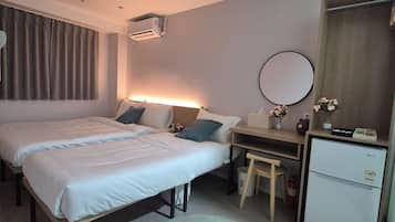 Deluxe Triple Room, Private Bathroom | Free WiFi