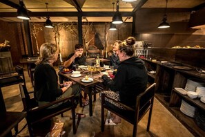 Dining - BBQ Hub Ella (Ella)