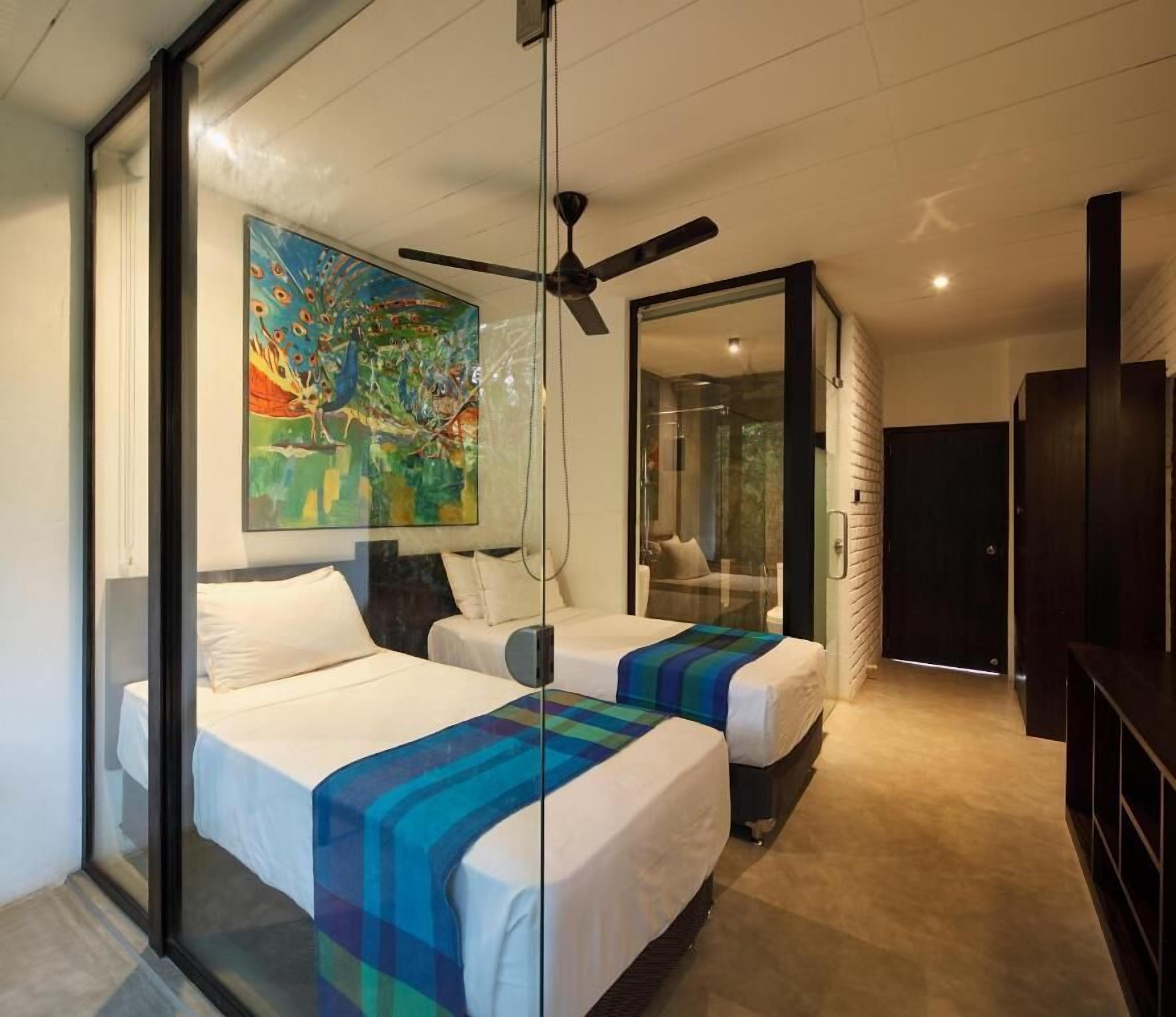 In-room safe, blackout drapes, free WiFi