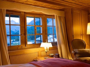 Internet - Chalet Güetli Ferienhaus, Dusche und Bad, WC, 10-Bettwohnung by Interhome (Arosa)