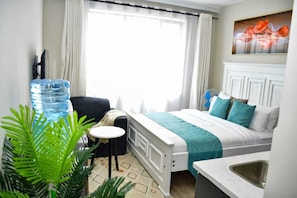 Iron/ironing board, free WiFi - indesign makumbi apartment park (Nairobi)