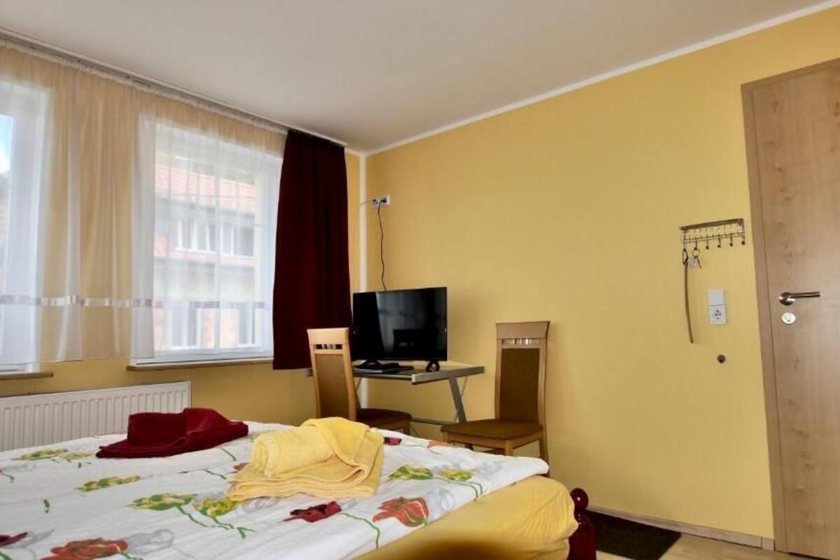 Doppel- oder Zweibettzimmer | Zimmersafe, kostenloses WLAN