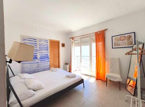 Apartamento, 3 habitaciones, fumadores, balcón | 4 dormitorios