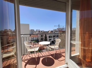 Apartamento, 3 habitaciones, fumadores, balcón | Balcón