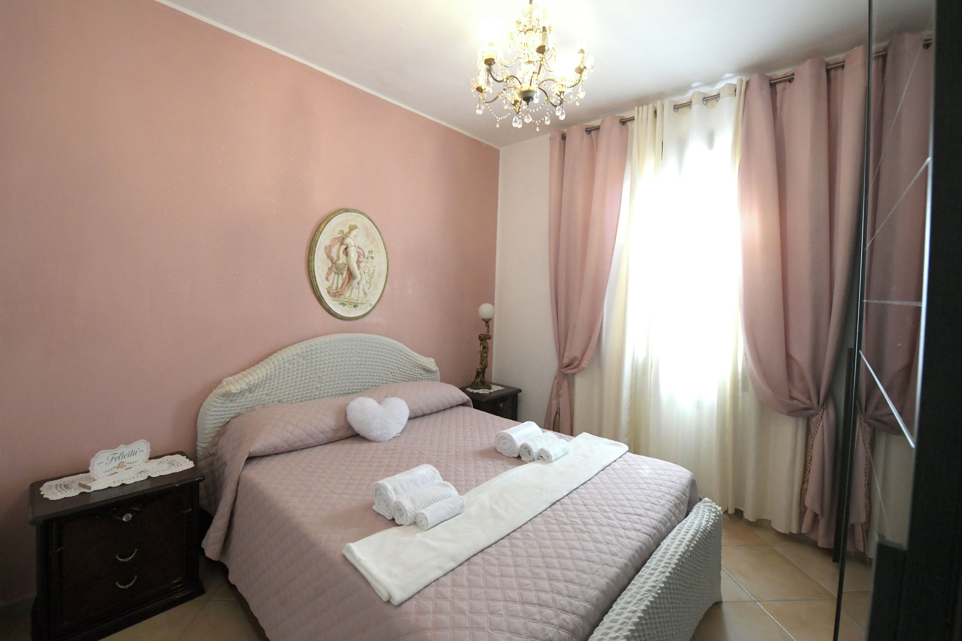 1 chambre, bureau, fer et planche à repasser, Wi-Fi gratuit