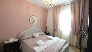 1 chambre, bureau, fer et planche à repasser, Wi-Fi gratuit