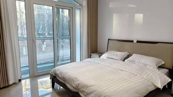 4 Schlafzimmer, Bügeleisen/Bügelbrett, WLAN