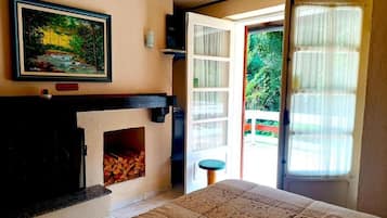 Double Room, Balcony, Garden View | WiFi (free)