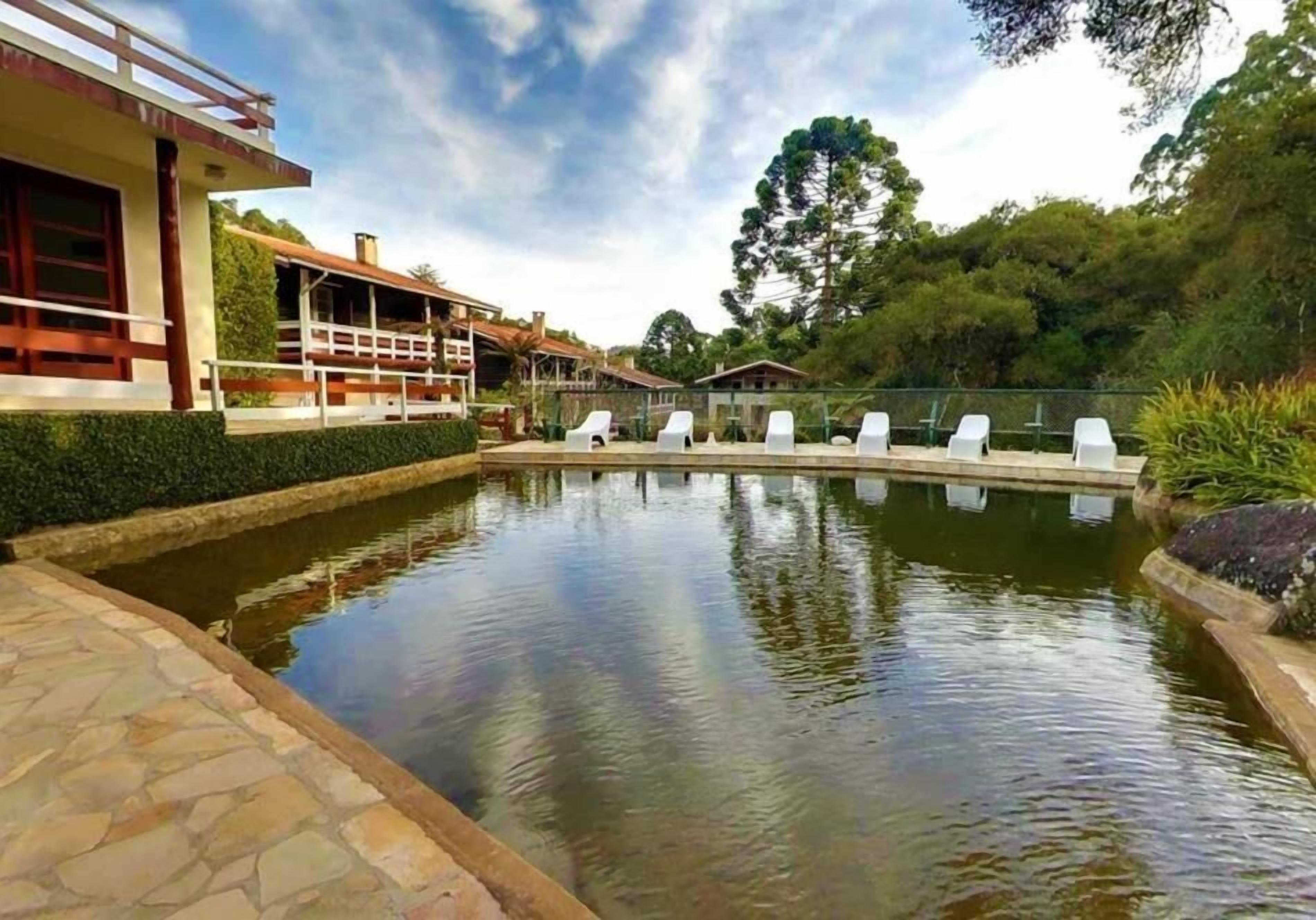 Piscina externa sazonal