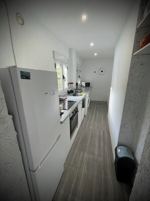 Private kitchen - Vrbo Property (Port de Sagunt)