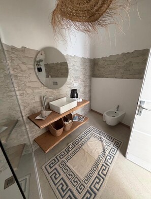 Hair dryer, towels, soap, shampoo - Vrbo Property (Teulada)