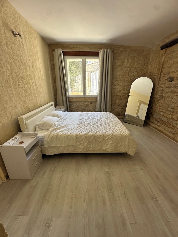 Greg House - Castillon-du-Gard