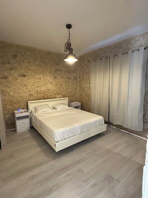 Chambre Double, 2 grands lits | Wi-Fi gratuit