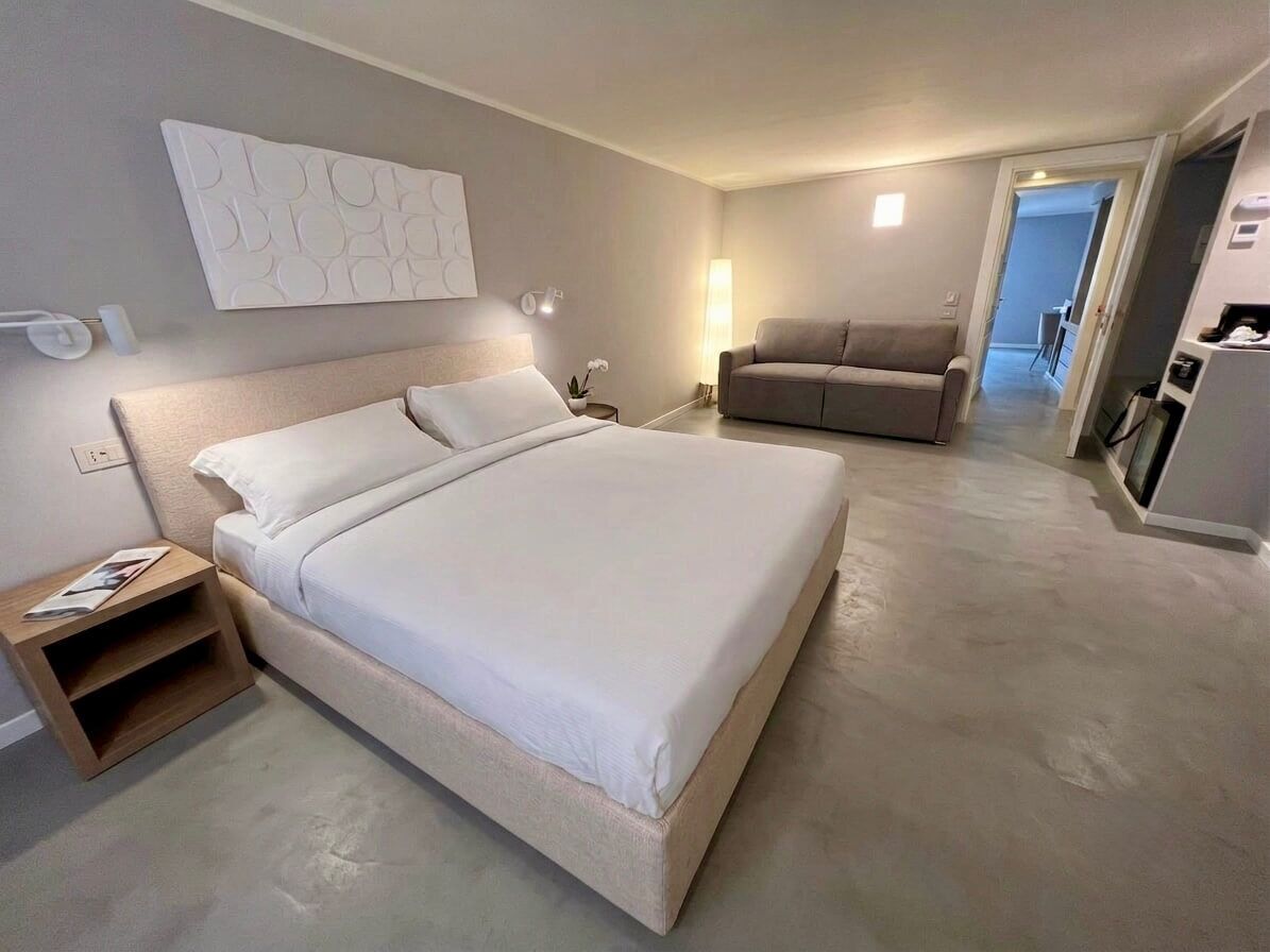 In-room safe, desk, blackout drapes, free WiFi