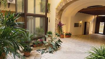 Deluxe Double or Twin Room, Courtyard View | Courtyard view