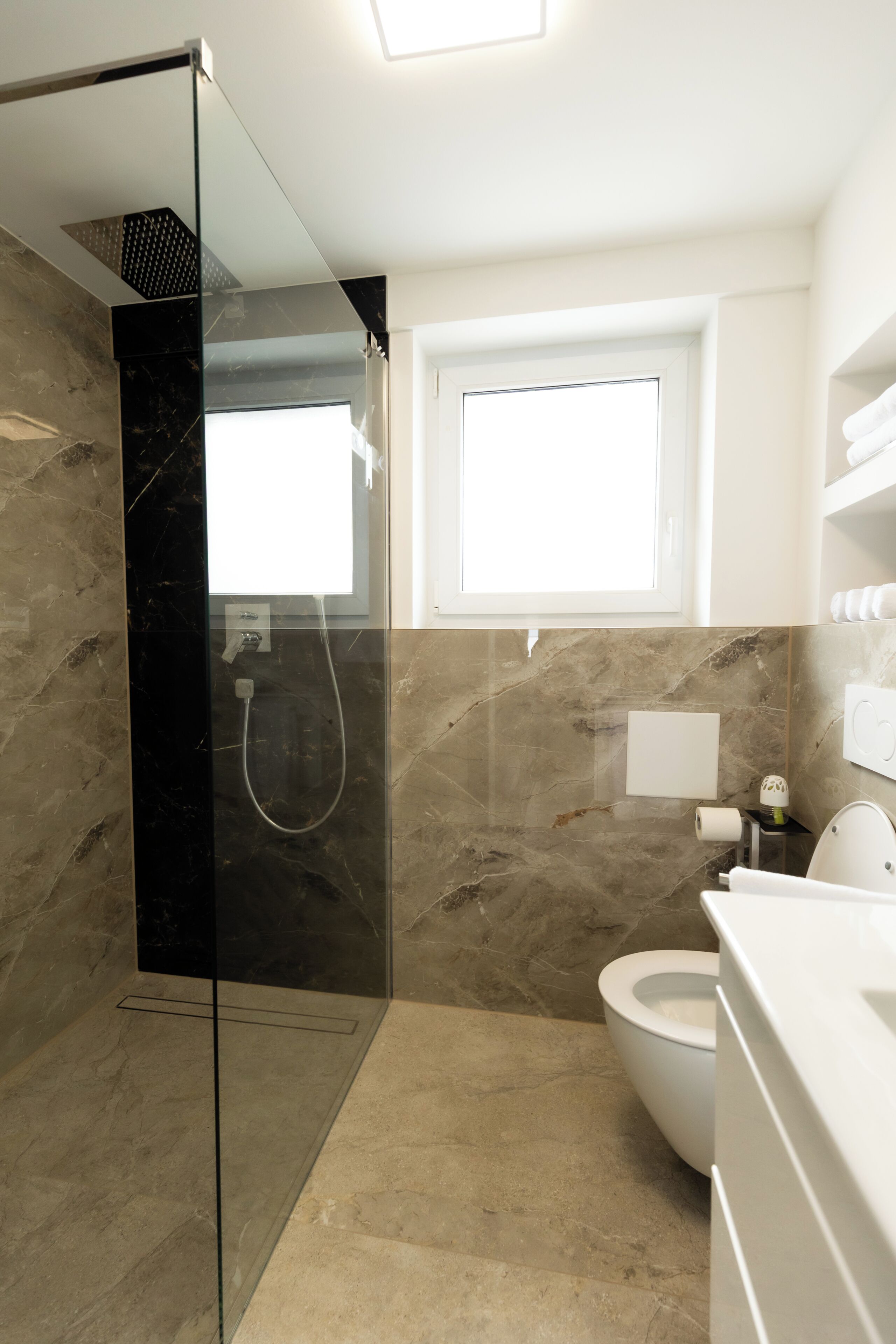 Towels, soap, shampoo, toilet paper