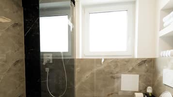 Towels, soap, shampoo, toilet paper