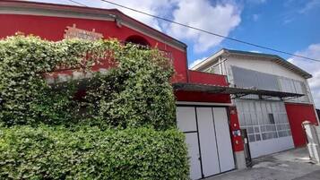 Deluxe Studio | Exterior