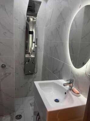Douche, bidet