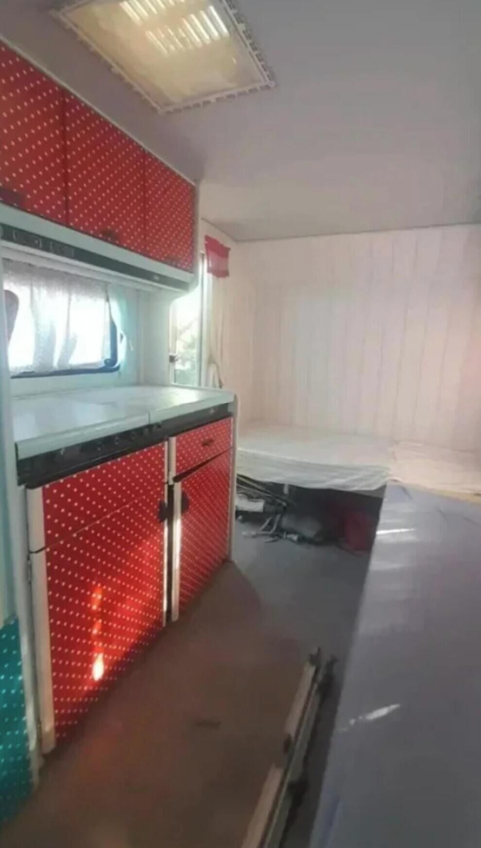 3 bedrooms, bed sheets