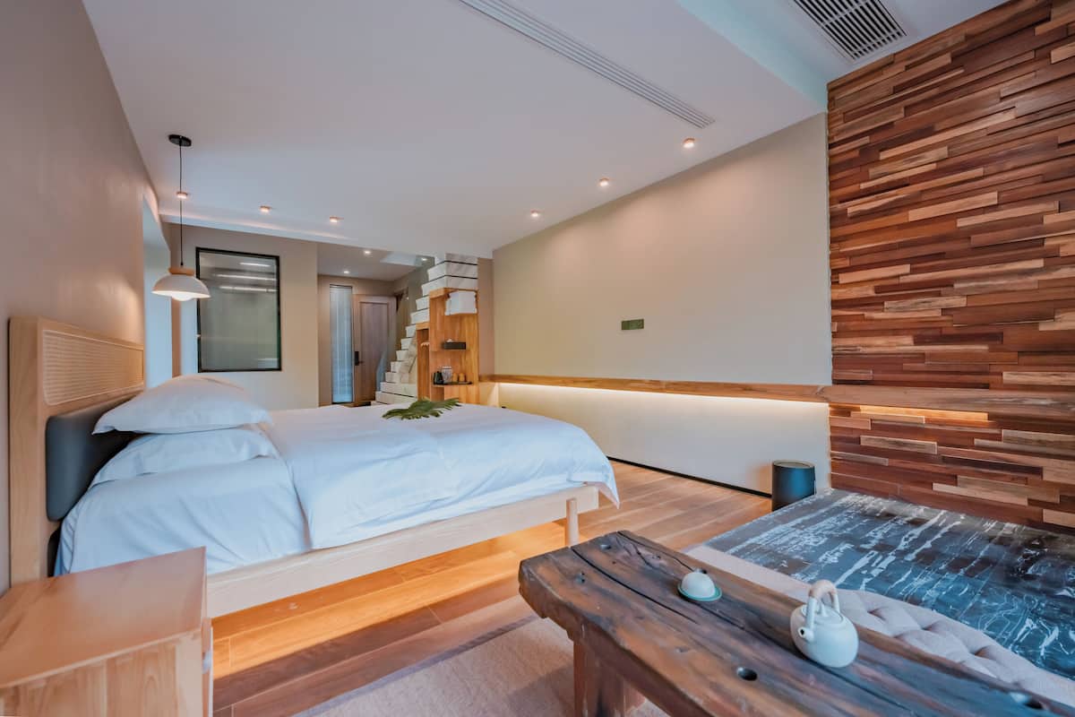 Loft familiar, balcón, vista a la montaña | Cortinas blackout, insonorización y wifi gratis