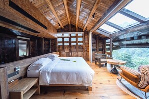Deluxe-Suite, eigenes Bad, Bergblick | Verdunkelungsvorhänge, schallisolierte Zimmer, kostenloses WLAN