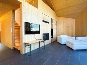 Fernseher, Kamin