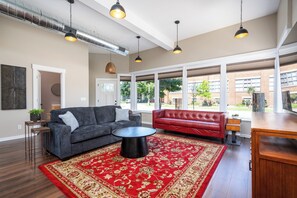 Interior - Fully Furnished Lower Unit Max Occupancy 8 No Pets - 30 Day min (Grand Haven)