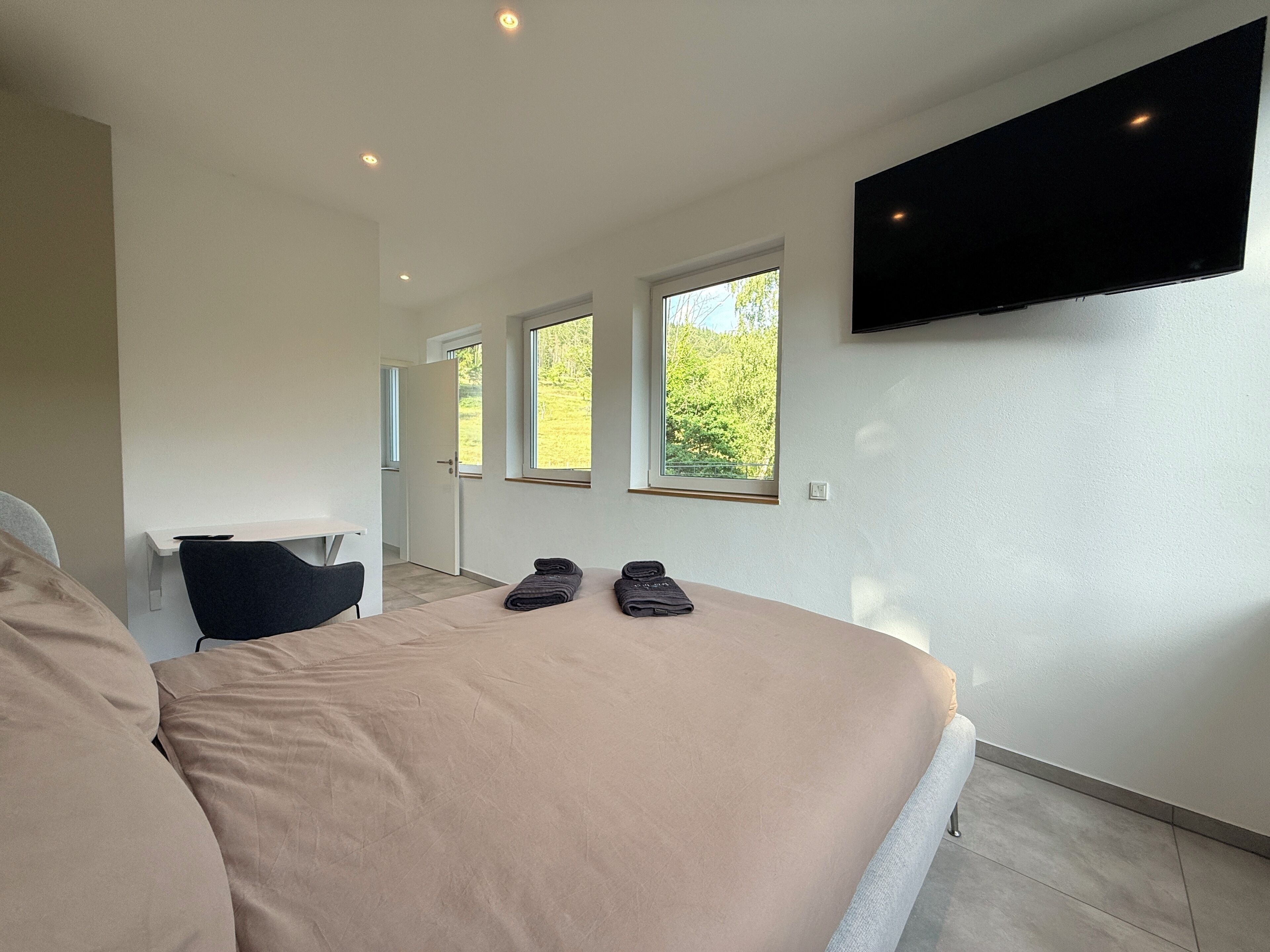 Deluxe Double Room, 1 Queen Bed, Mountain View