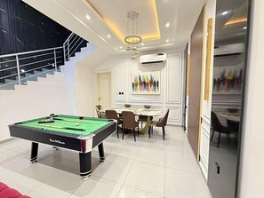 Spielezimmer