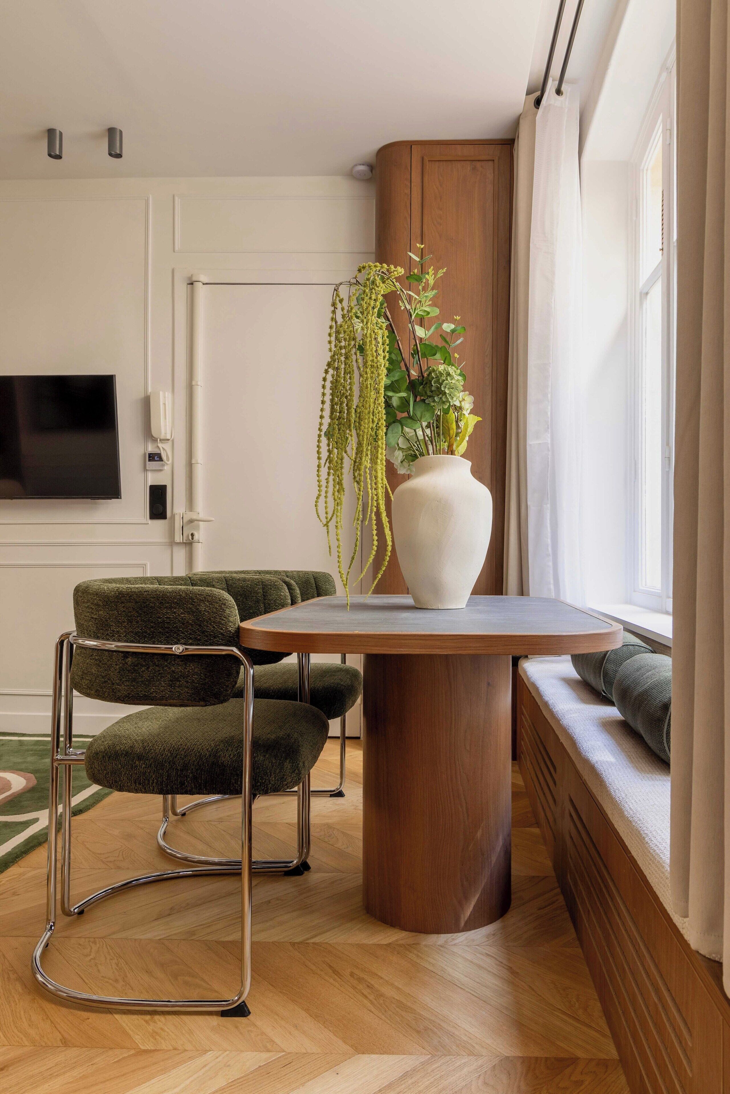 Apartment | Dining