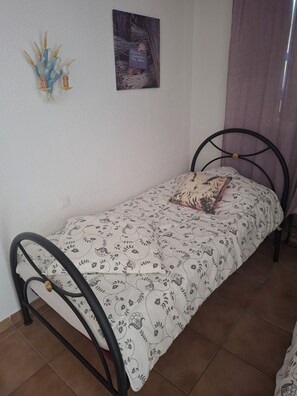 1 chambre, fer et planche à repasser, Wi-Fi