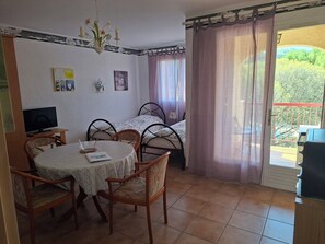 Interior - Vrbo Property (Gréoux-les-Bains)