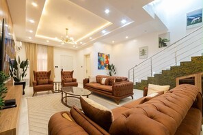 Interior - Beautiful Waterfront 4-bedroom Terrace Duplex in vibrant Lekki (Lekki)