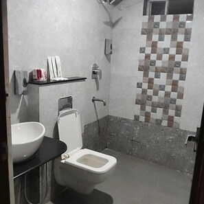 Bathroom - Square Inn (KA)