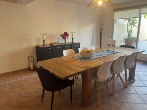 Dining - Vrbo Property (Guia)
