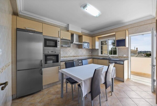 Private kitchen - Vrbo Property (Guia)