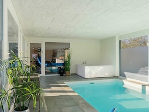 Ferienhaus | Pool | Innenpool, Außenpool