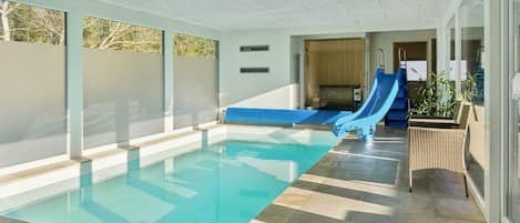 Casa | Piscina | Piscina interna, piscina externa