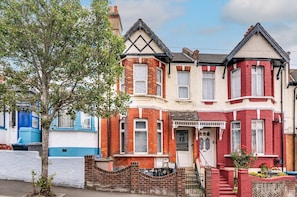 Exterior - Cosy Wembley Flat With Garden (Wembley)