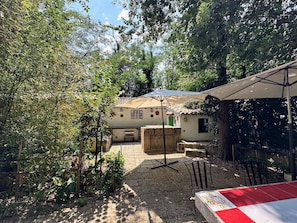 House | Outdoor dining - Peaceful Country Retreat Just Minutes From Pesaro and the Beach (Pesaro)