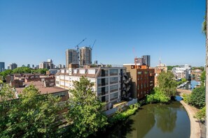 Exterior - Canal View Hackney Apartment (London)