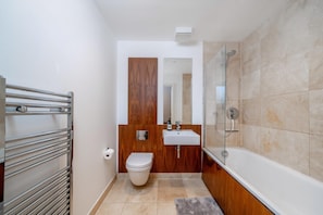Bathroom - Canal View Hackney Apartment (London)