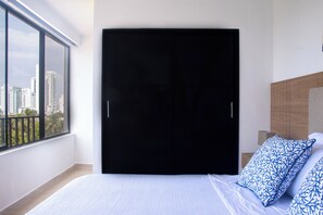 2 bedrooms, iron/ironing board, WiFi, bed sheets - Modern duplex - Stunning lake views with AC in Cartagena de Indias (Cartagena de Indias)