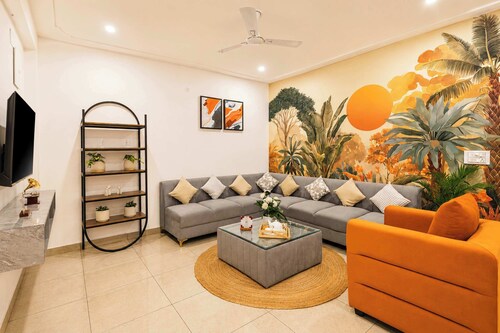 Comfy 2BHK at Lakecity Apartments by Viraalay