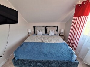 2 Schlafzimmer, Schreibtisch, Bügeleisen/Bügelbrett, kostenloses WLAN