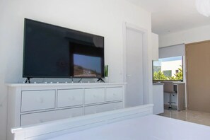 1 bedroom, iron/ironing board, free WiFi, bed sheets - Aetheria Rooftop Resort Rhodes (Kremasti)