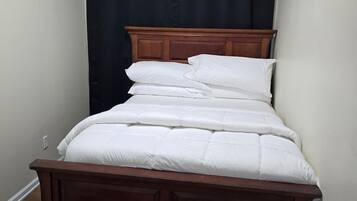 3 chambres, fer et planche à repasser, Wi-Fi, draps fournis
